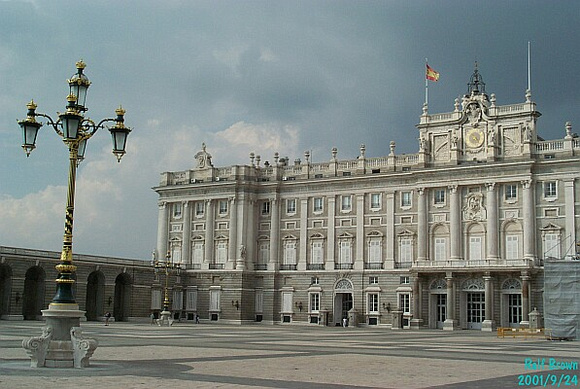 Royal Palace courtyard 1