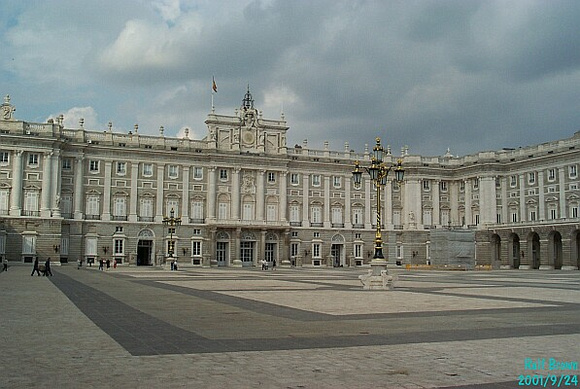 Royal Palace courtyard 2