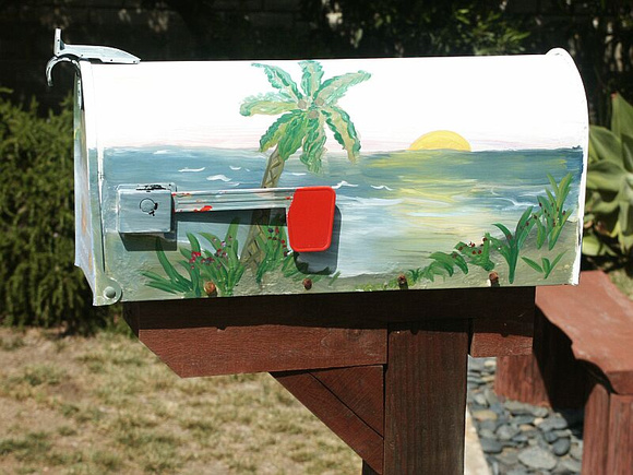 Leucadia: Personalized Mailbox