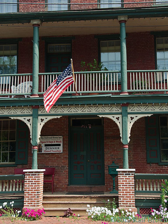 The Railroad House Inn - Entrance